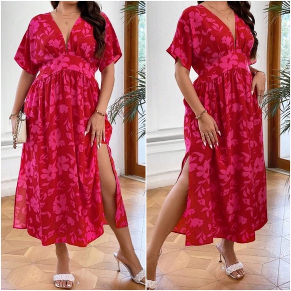 BellanBlue Dresses & Skirts - Boho Floral Print Plunging Neck Midi Dress